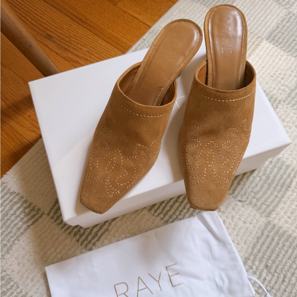 Raye Valentina Mule